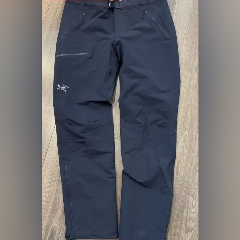 NEW Never Worn Arc'teryx Sigma AR Pants Softshell Gamma Size 36 Kingfisher